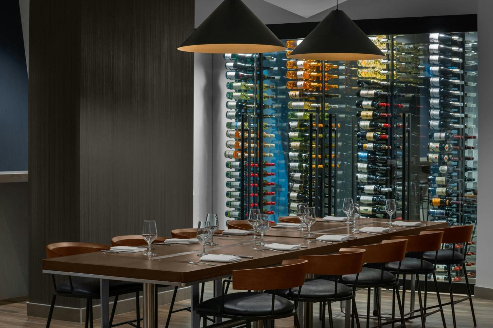 The Dorian, Autograph Collection Hotel YYC Екстериор снимка
